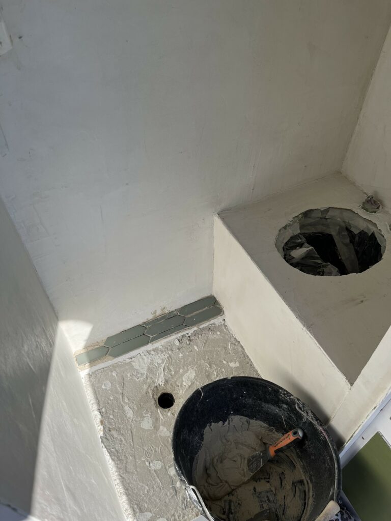 début des travaux dans notre salle de bain