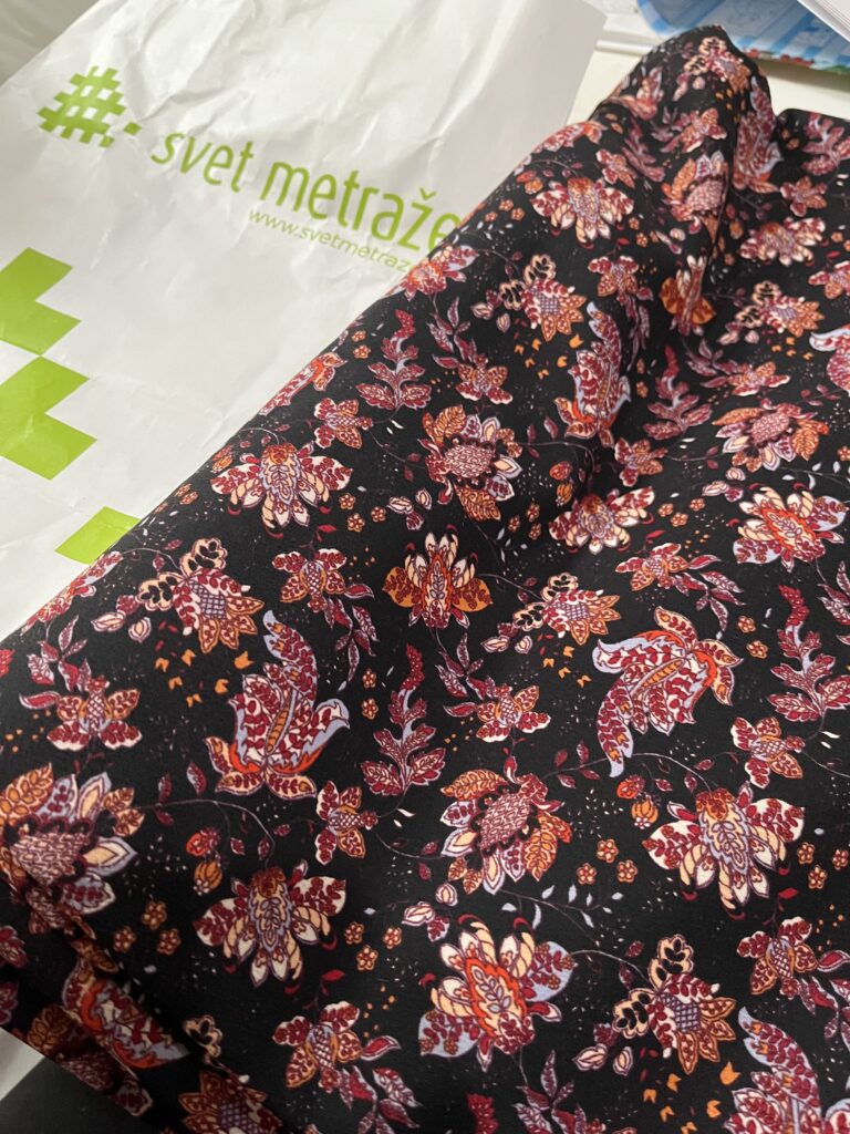 photo de mon tissus avant la couture 